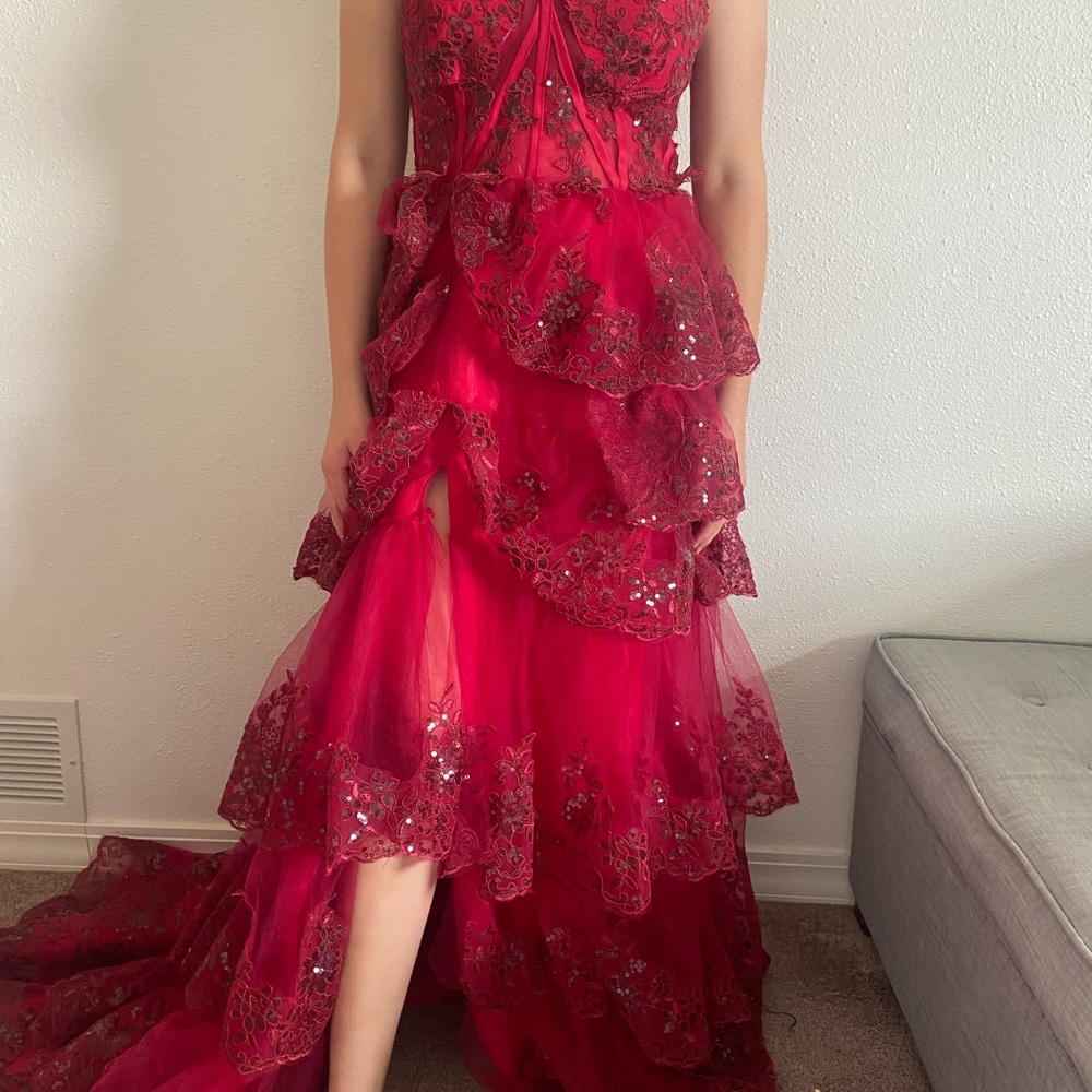 Glamorous Red Layered Lace Dress